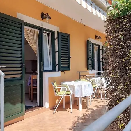 Alma Two Apartmán *