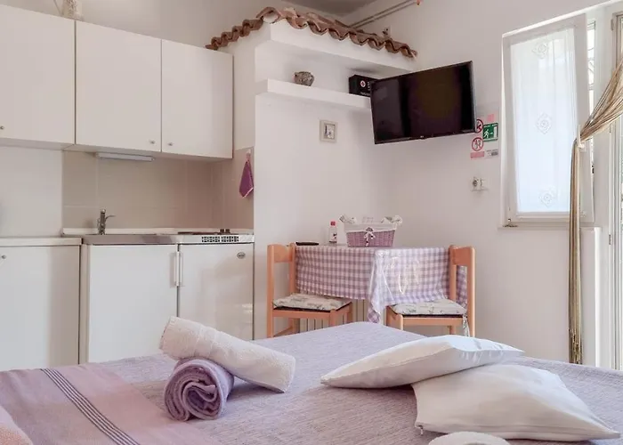 Appartement Alma Two *