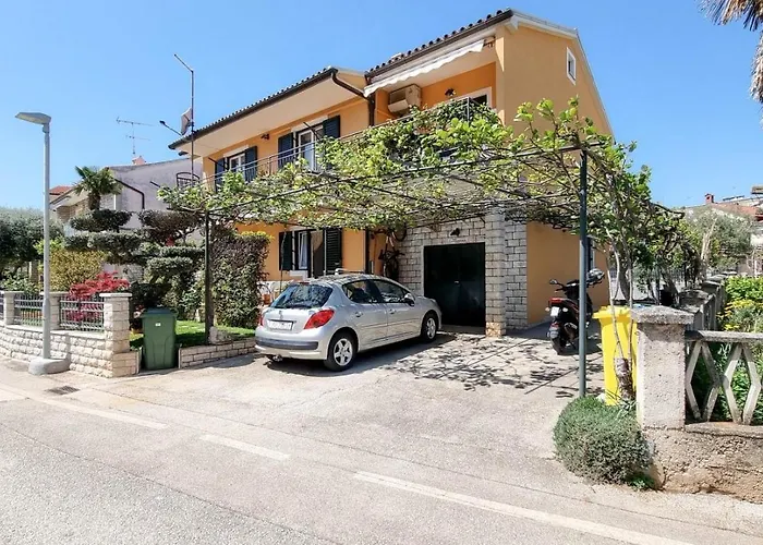 Appartement Alma Two *